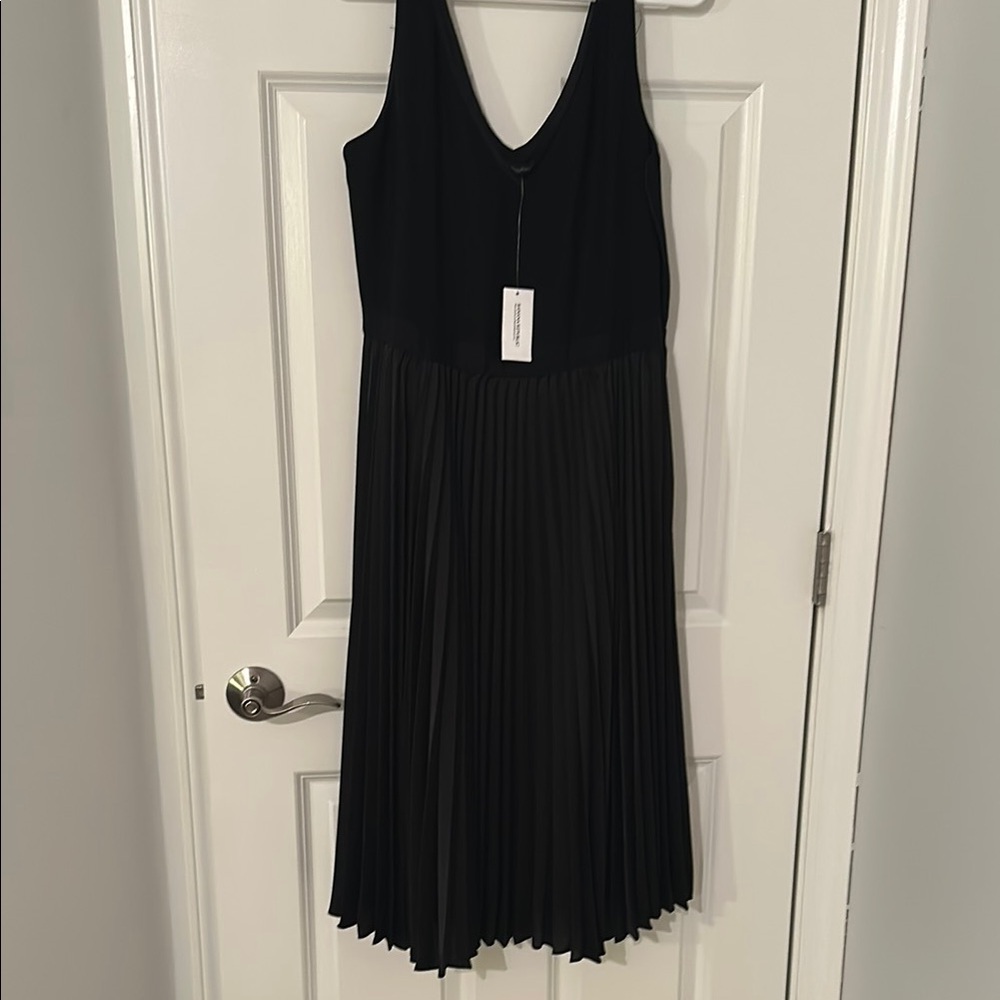 Banana Republic Black Pleated V-Neck Cocktail Dress